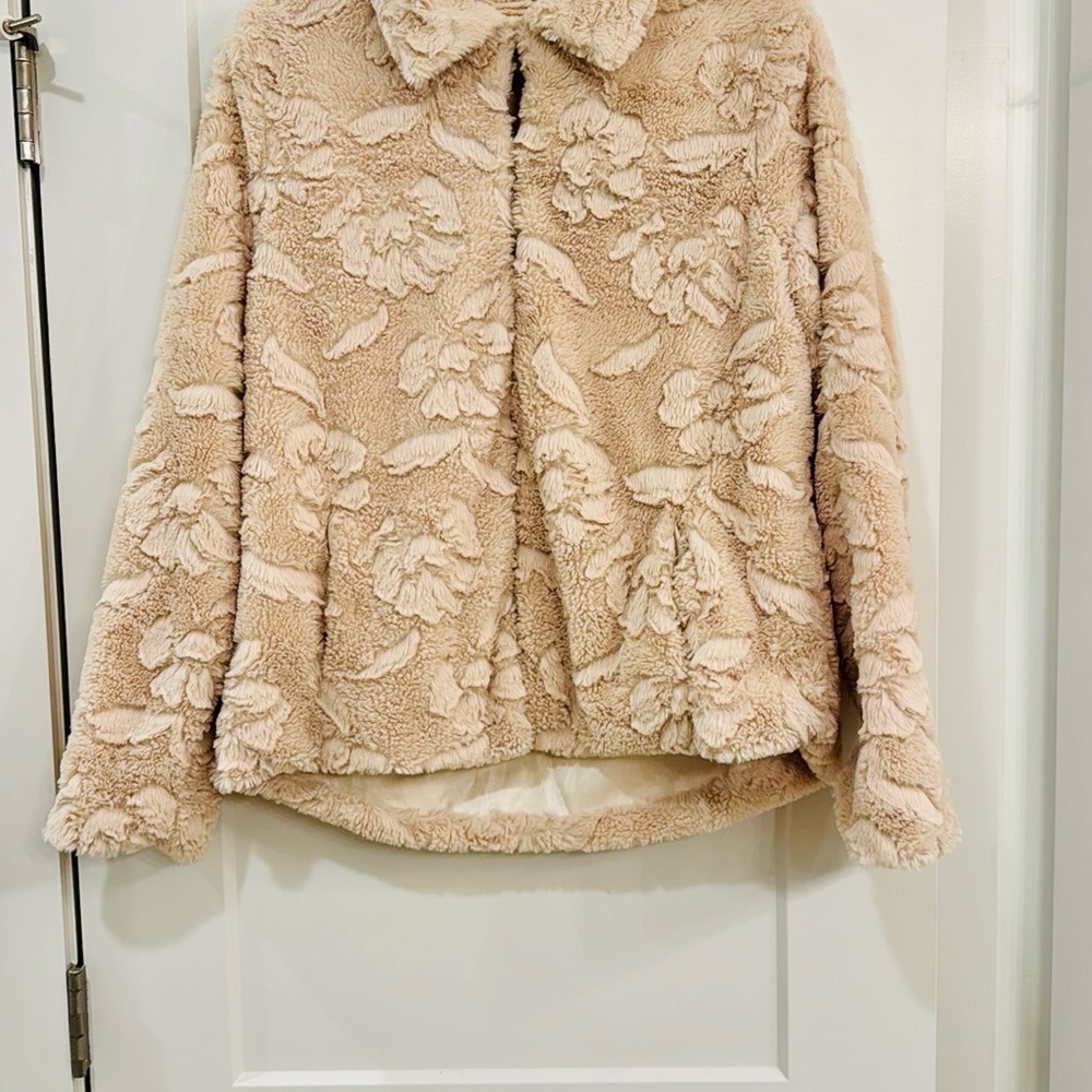 Betsy Johnson Cream Teddy Faux Fur Jacket Cozy Invisible Hook Closure